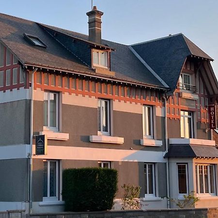 Logis Hotel Le Saint Florent Mont-près-Chambord Exteriér fotografie