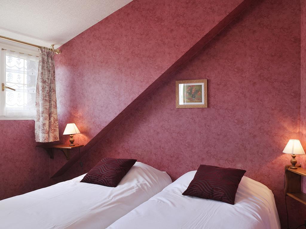 Logis Hotel Le Saint Florent Mont-près-Chambord Exteriér fotografie